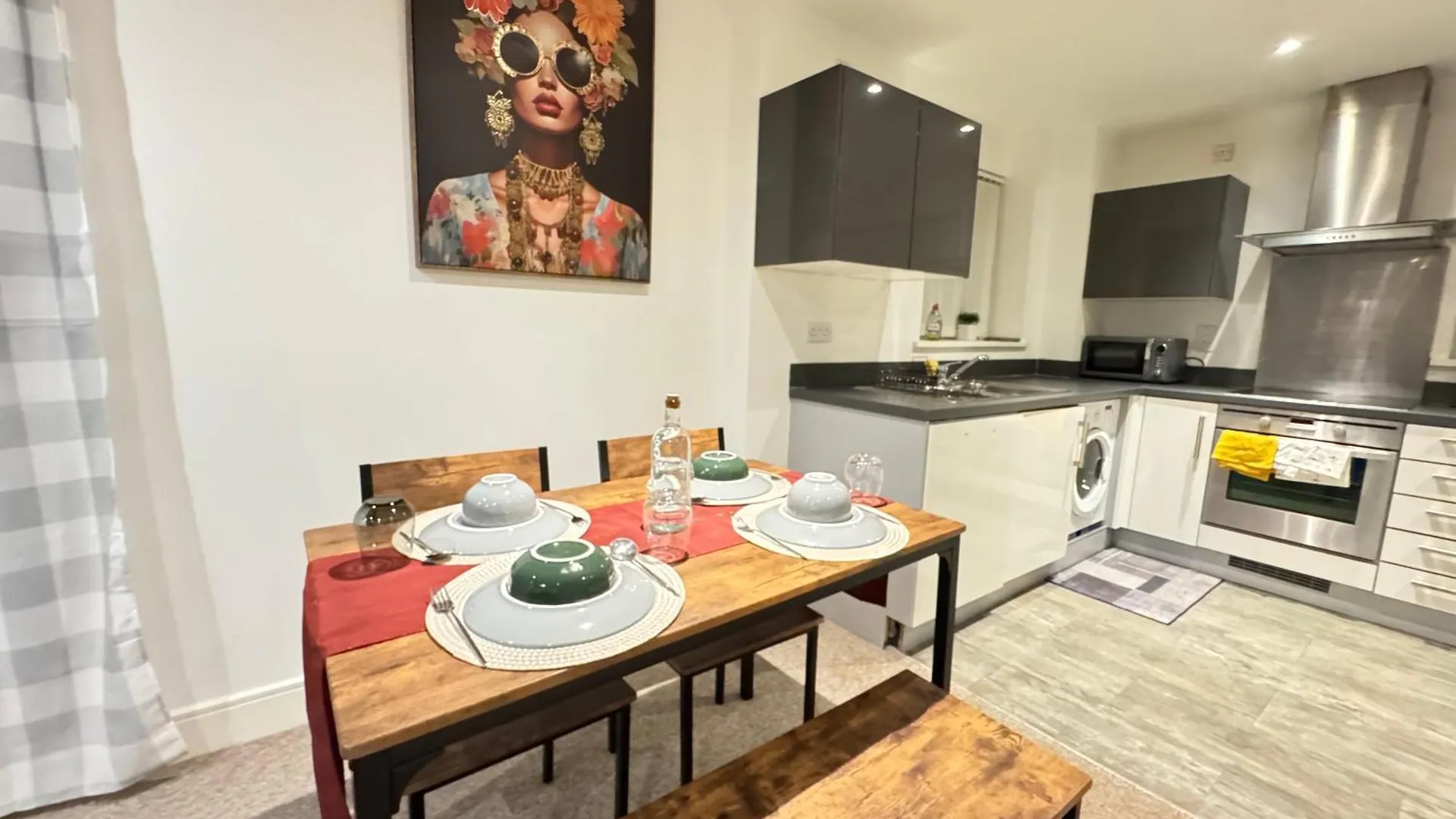 Havilah House- Stunning 2-Bed Apartment By The Beach And Swansea Marina